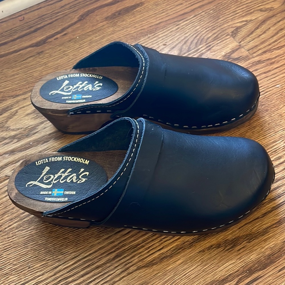 Lotta From Stockholm black leather clogs size 38 (US size 7.5)